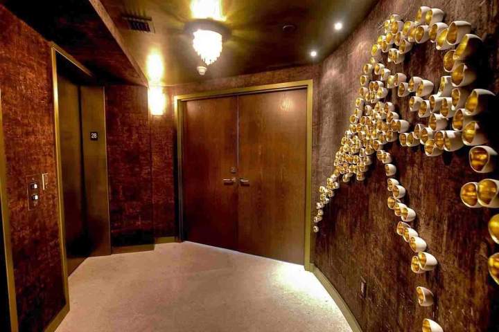 Entrance to The spa of a Luxury Hotel Aventura
